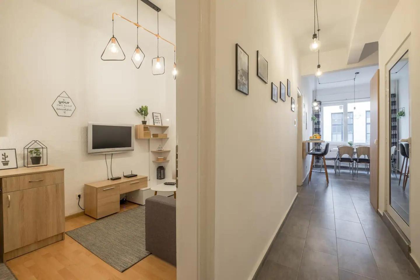 Stay And Play - Foosball And Comfort Sofia Exterior photo